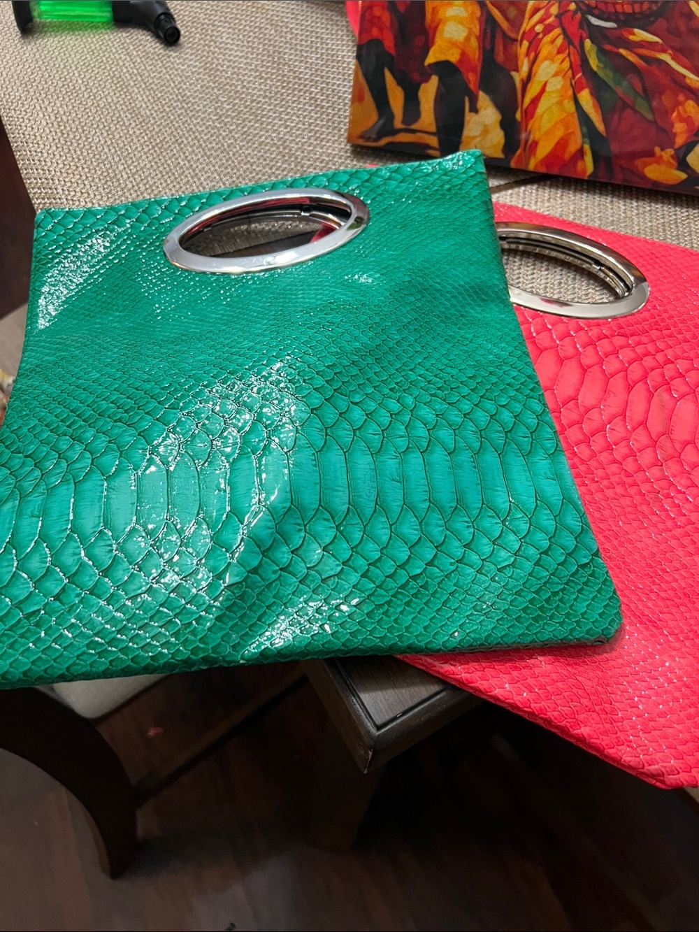 Designer-Inspired Green Snake-Textured Clutch Bag